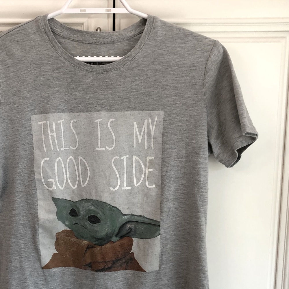 Star Wars baby Yoda women’s logo t-shirt